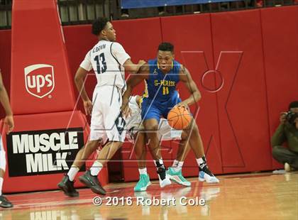 Thumbnail 2 in Westinghouse vs. Lincoln (PSAL Class AA Semifinal) photogallery.