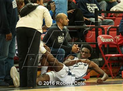 Thumbnail 2 in Westinghouse vs. Lincoln (PSAL Class AA Semifinal) photogallery.