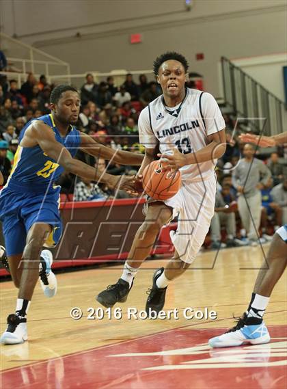 Thumbnail 2 in Westinghouse vs. Lincoln (PSAL Class AA Semifinal) photogallery.
