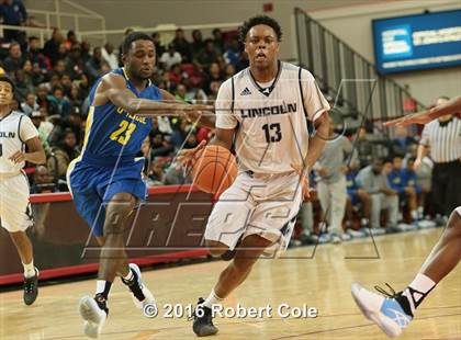 Thumbnail 1 in Westinghouse vs. Lincoln (PSAL Class AA Semifinal) photogallery.