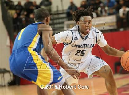 Thumbnail 3 in Westinghouse vs. Lincoln (PSAL Class AA Semifinal) photogallery.