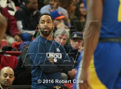 Thumbnail 1 in Westinghouse vs. Lincoln (PSAL Class AA Semifinal) photogallery.