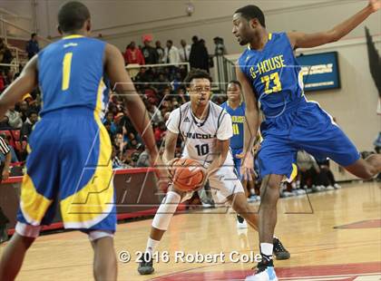 Thumbnail 2 in Westinghouse vs. Lincoln (PSAL Class AA Semifinal) photogallery.