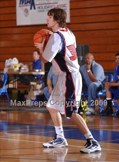 Thumbnail 1 in Bakersfield Christian vs Tesoro (MaxPreps Holiday Classic) photogallery.