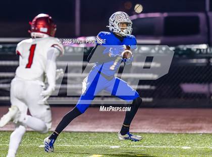 Thumbnail 3 in Kennedy Catholic @ Graham-Kapowsin (WIAA State 4A Playoffs) photogallery.