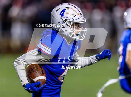 Thumbnail 1 in Kennedy Catholic @ Graham-Kapowsin (WIAA State 4A Playoffs) photogallery.