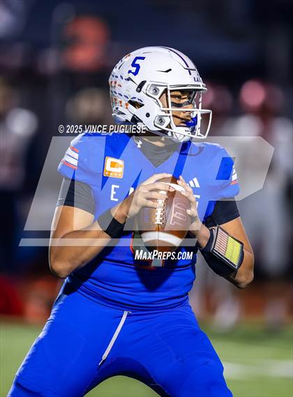 Thumbnail 2 in Kennedy Catholic @ Graham-Kapowsin (WIAA 4A Round 1) photogallery.