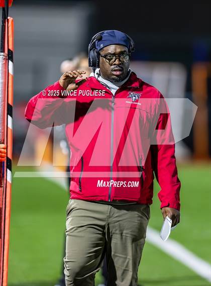 Thumbnail 3 in Kennedy Catholic @ Graham-Kapowsin (WIAA State 4A Playoffs) photogallery.