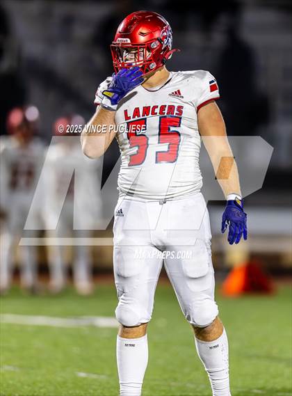 Thumbnail 3 in Kennedy Catholic @ Graham-Kapowsin (WIAA State 4A Playoffs) photogallery.