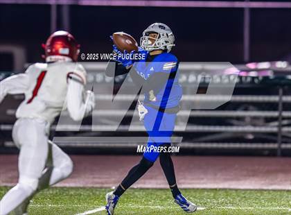 Thumbnail 3 in Kennedy Catholic @ Graham-Kapowsin (WIAA 4A Round 1) photogallery.