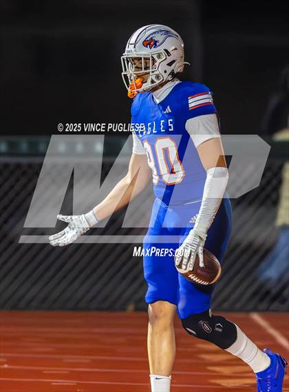 Thumbnail 3 in Kennedy Catholic @ Graham-Kapowsin (WIAA 4A Round 1) photogallery.