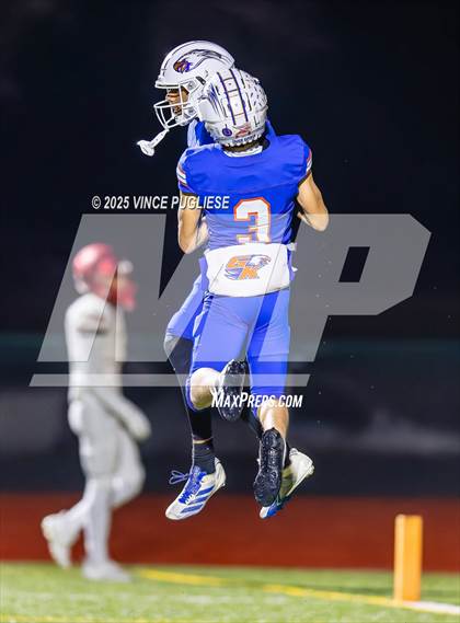 Thumbnail 1 in Kennedy Catholic @ Graham-Kapowsin (WIAA State 4A Playoffs) photogallery.