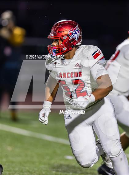 Thumbnail 2 in Kennedy Catholic @ Graham-Kapowsin (WIAA State 4A Playoffs) photogallery.