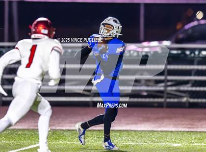 Thumbnail 1 in Kennedy Catholic @ Graham-Kapowsin (WIAA State 4A Playoffs) photogallery.