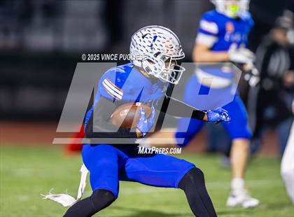 Thumbnail 1 in Kennedy Catholic @ Graham-Kapowsin (WIAA 4A Round 1) photogallery.