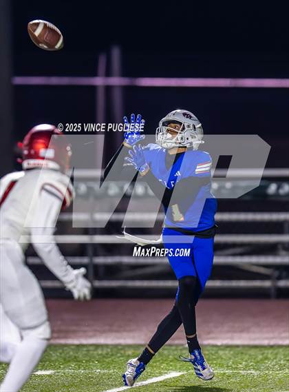 Thumbnail 2 in Kennedy Catholic @ Graham-Kapowsin (WIAA State 4A Playoffs) photogallery.