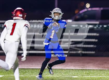 Thumbnail 2 in Kennedy Catholic @ Graham-Kapowsin (WIAA 4A Round 1) photogallery.