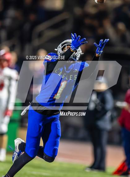 Thumbnail 2 in Kennedy Catholic @ Graham-Kapowsin (WIAA State 4A Playoffs) photogallery.