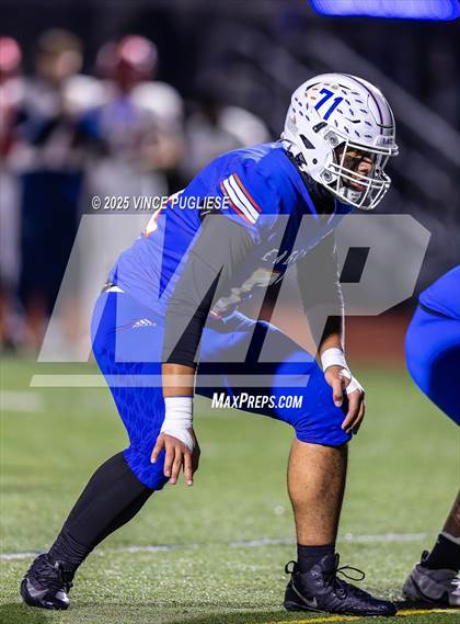 Thumbnail 2 in Kennedy Catholic @ Graham-Kapowsin (WIAA State 4A Playoffs) photogallery.