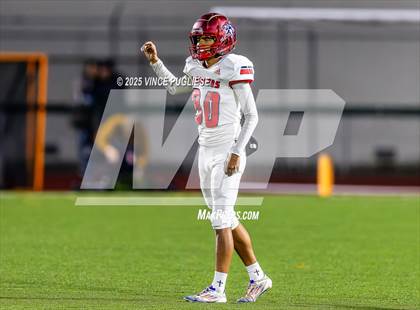 Thumbnail 2 in Kennedy Catholic @ Graham-Kapowsin (WIAA State 4A Playoffs) photogallery.