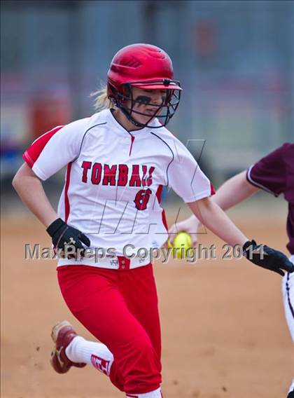 Thumbnail 2 in Tomball vs Round Rock (Bryan-College Station Tournament) photogallery.
