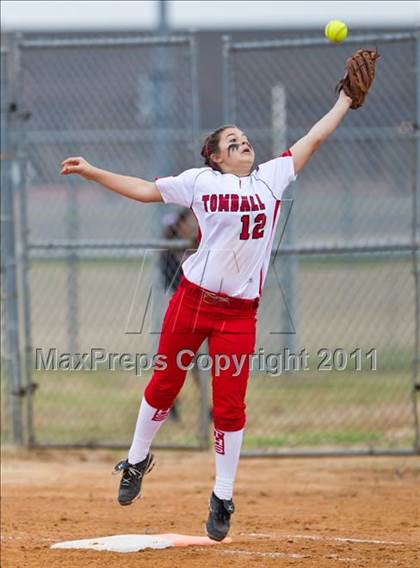 Thumbnail 3 in Tomball vs Round Rock (Bryan-College Station Tournament) photogallery.