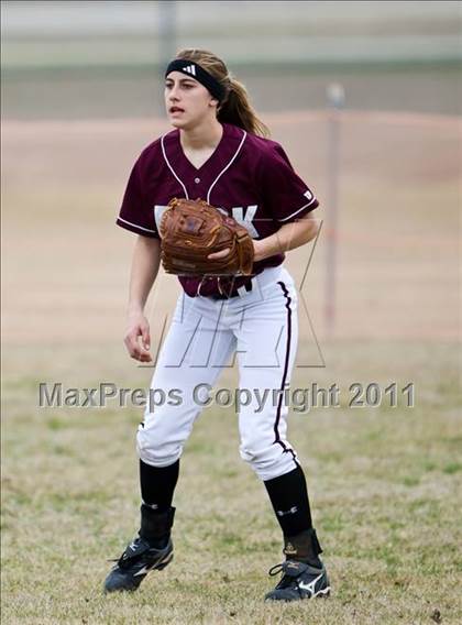 Thumbnail 2 in Tomball vs Round Rock (Bryan-College Station Tournament) photogallery.