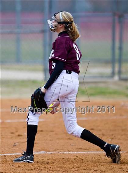 Thumbnail 1 in Tomball vs Round Rock (Bryan-College Station Tournament) photogallery.