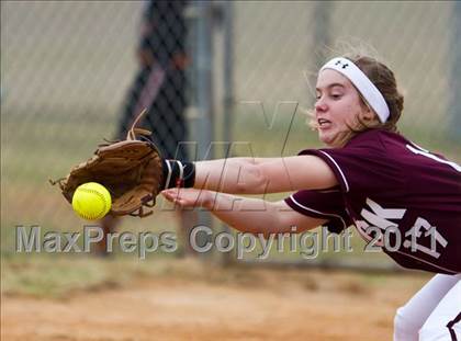Thumbnail 1 in Tomball vs Round Rock (Bryan-College Station Tournament) photogallery.