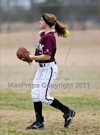 Thumbnail 2 in Tomball vs Round Rock (Bryan-College Station Tournament) photogallery.