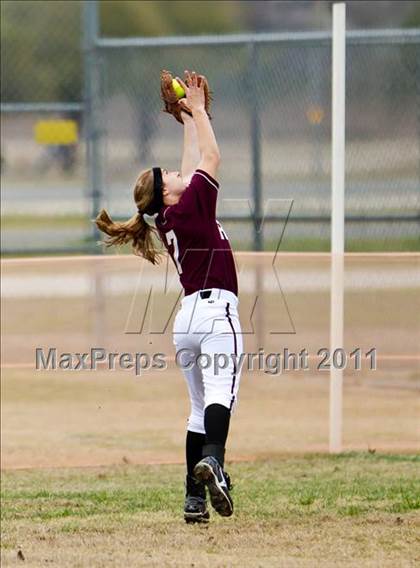 Thumbnail 1 in Tomball vs Round Rock (Bryan-College Station Tournament) photogallery.