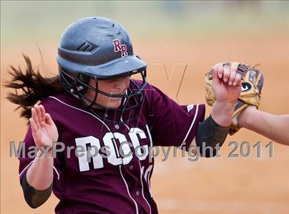 Thumbnail 2 in Tomball vs Round Rock (Bryan-College Station Tournament) photogallery.