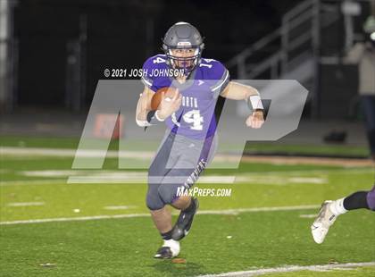 Thumbnail 3 in Ellsworth vs. Freedom (WIAA D4 Level 4 Playoff) photogallery.