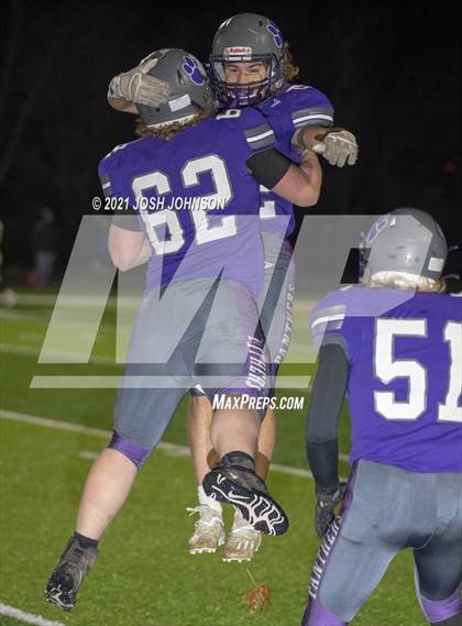 Thumbnail 2 in Ellsworth vs. Freedom (WIAA D4 Level 4 Playoff) photogallery.