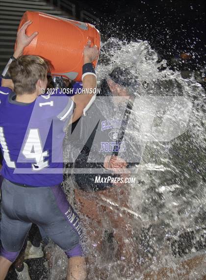 Thumbnail 2 in Ellsworth vs. Freedom (WIAA D4 Level 4 Playoff) photogallery.