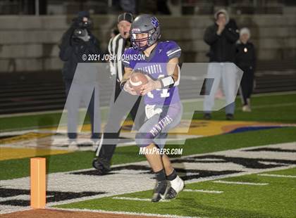 Thumbnail 3 in Ellsworth vs. Freedom (WIAA D4 Level 4 Playoff) photogallery.