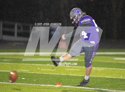 Thumbnail 2 in Ellsworth vs. Freedom (WIAA D4 Level 4 Playoff) photogallery.