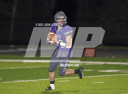 Thumbnail 2 in Ellsworth vs. Freedom (WIAA D4 Level 4 Playoff) photogallery.