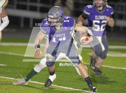 Thumbnail 2 in Ellsworth vs. Freedom (WIAA D4 Level 4 Playoff) photogallery.