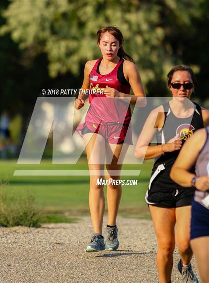 Thumbnail 2 in Weiser Invitational photogallery.