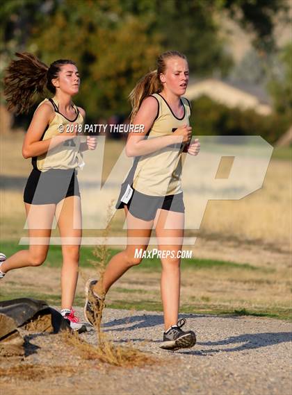 Thumbnail 2 in Weiser Invitational photogallery.