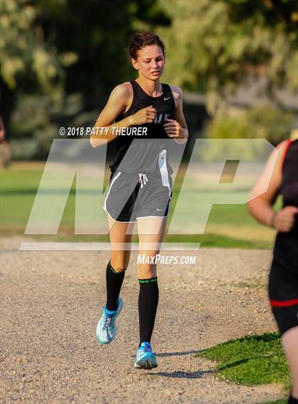 Thumbnail 2 in Weiser Invitational photogallery.