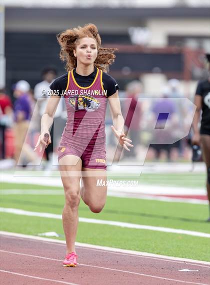 Thumbnail 2 in E.D. White(Cardinals Relays) photogallery.