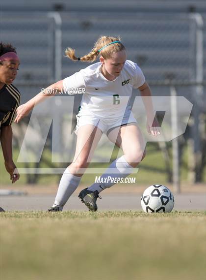 Thumbnail 2 in Cox vs. Kellam (VHSL 6A Semifinal) photogallery.