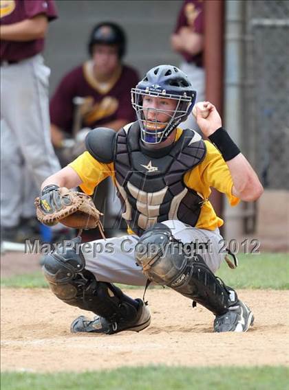Thumbnail 3 in Oneonta vs. Wayland-Cohocton (NYSPHSAA Class B Semifinal) photogallery.