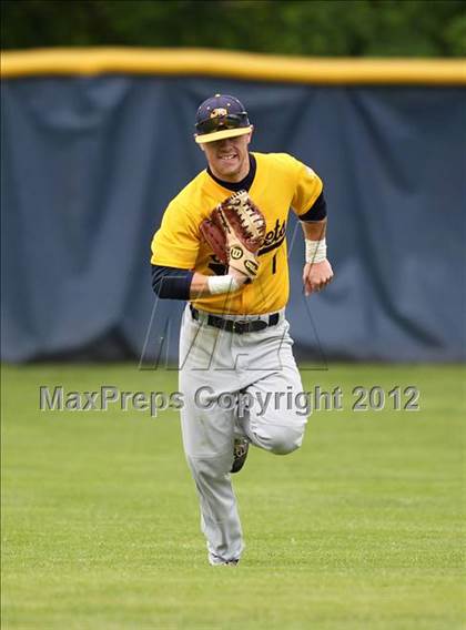 Thumbnail 1 in Oneonta vs. Wayland-Cohocton (NYSPHSAA Class B Semifinal) photogallery.