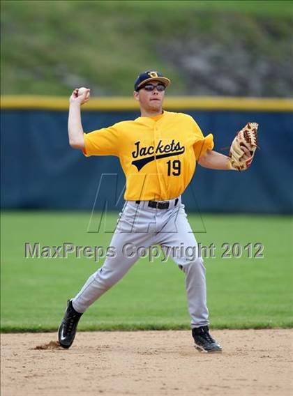 Thumbnail 1 in Oneonta vs. Wayland-Cohocton (NYSPHSAA Class B Semifinal) photogallery.