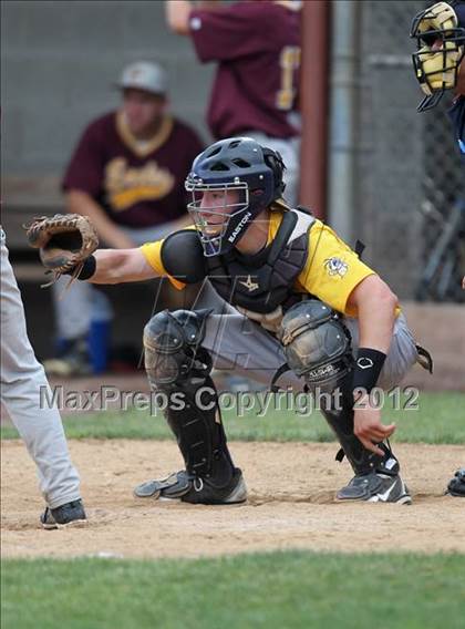 Thumbnail 3 in Oneonta vs. Wayland-Cohocton (NYSPHSAA Class B Semifinal) photogallery.