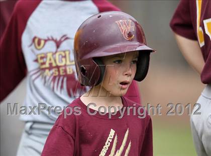 Thumbnail 2 in Oneonta vs. Wayland-Cohocton (NYSPHSAA Class B Semifinal) photogallery.