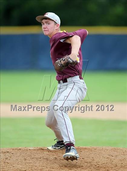 Thumbnail 3 in Oneonta vs. Wayland-Cohocton (NYSPHSAA Class B Semifinal) photogallery.